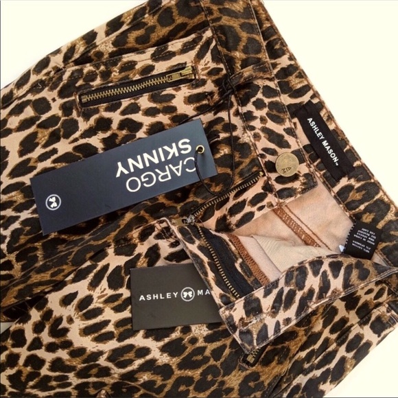 ASHLEY MASON Skinny Cargo Leopard Print Pants - Picture 4 of 5